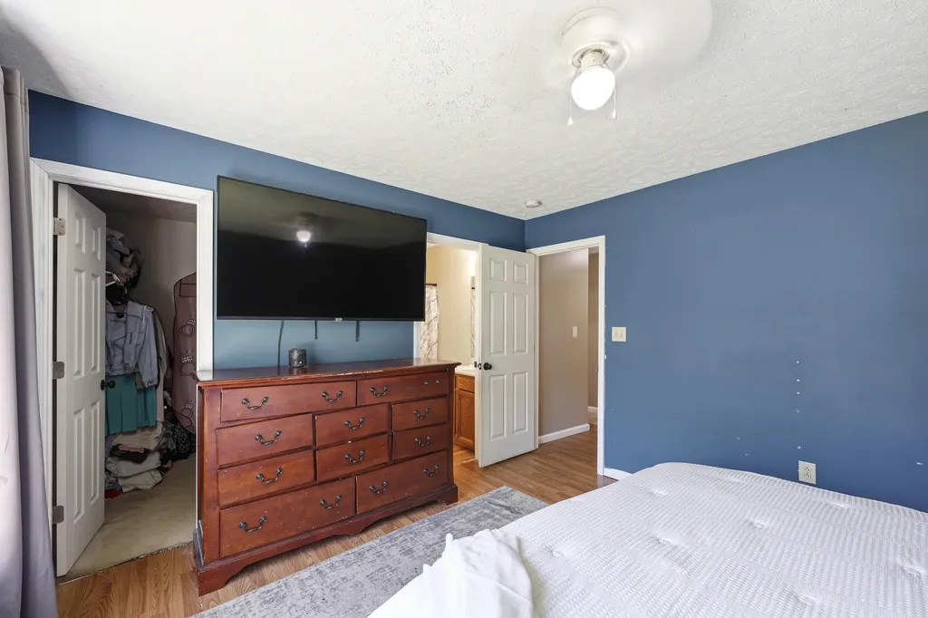 235 Holly Lane Paris KY 40361