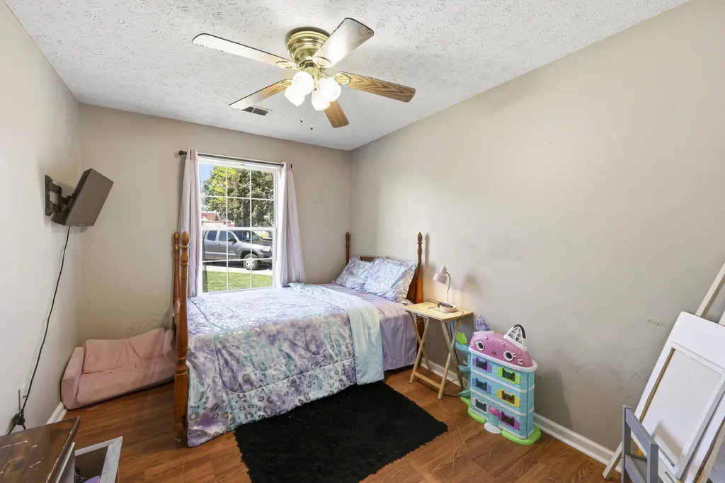 235 Holly Lane Paris KY 40361