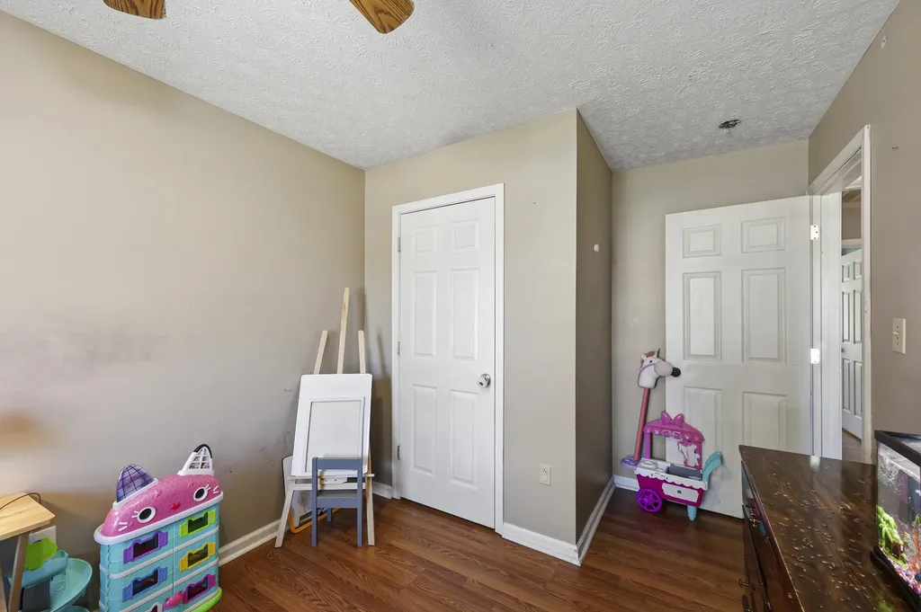 235 Holly Lane Paris KY 40361