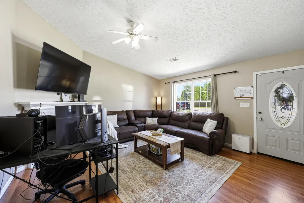 235 Holly Lane Paris KY 40361