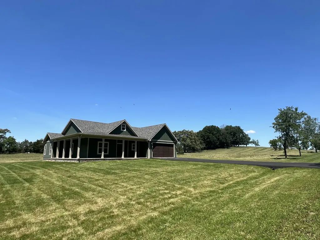 512 Cliffside Drive Russell Springs KY 42642