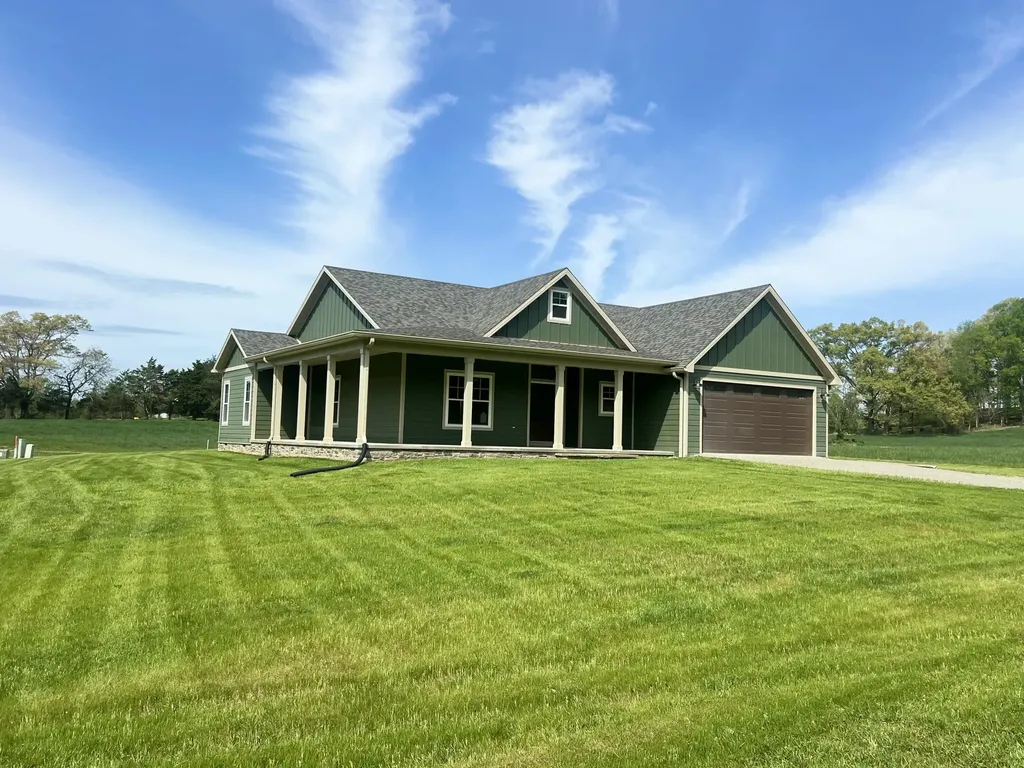 512 Cliffside Drive Russell Springs KY 42642