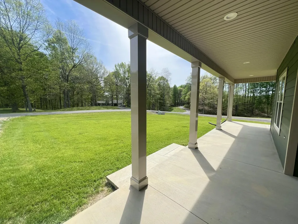 512 Cliffside Drive Russell Springs KY 42642