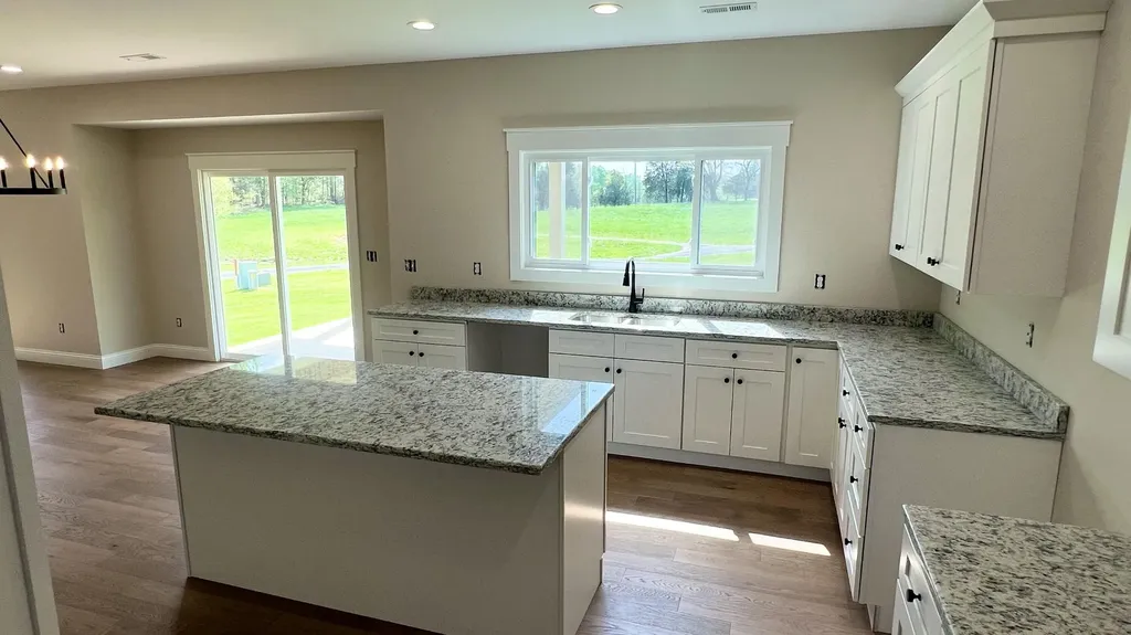 512 Cliffside Drive Russell Springs KY 42642