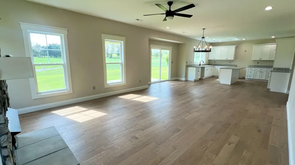 512 Cliffside Drive Russell Springs KY 42642