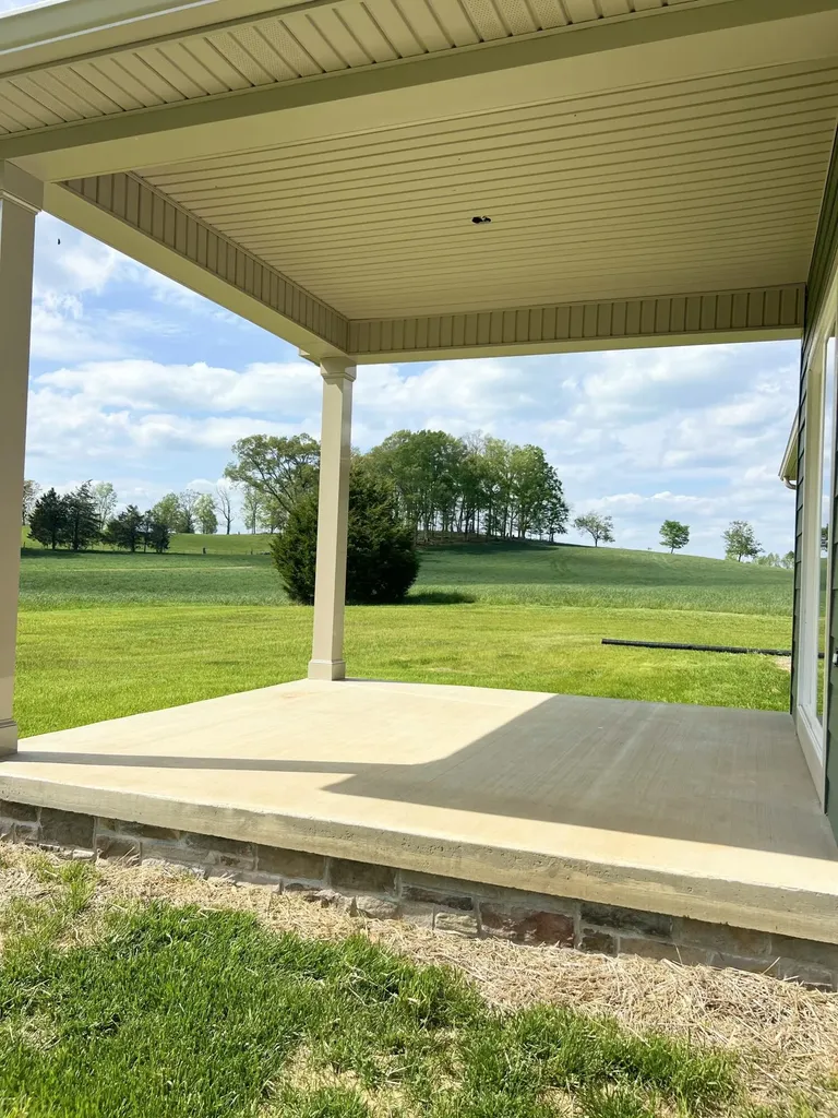 512 Cliffside Drive Russell Springs KY 42642