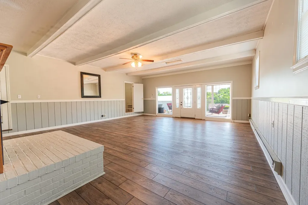 415 S Dogwood Drive Berea KY 40403