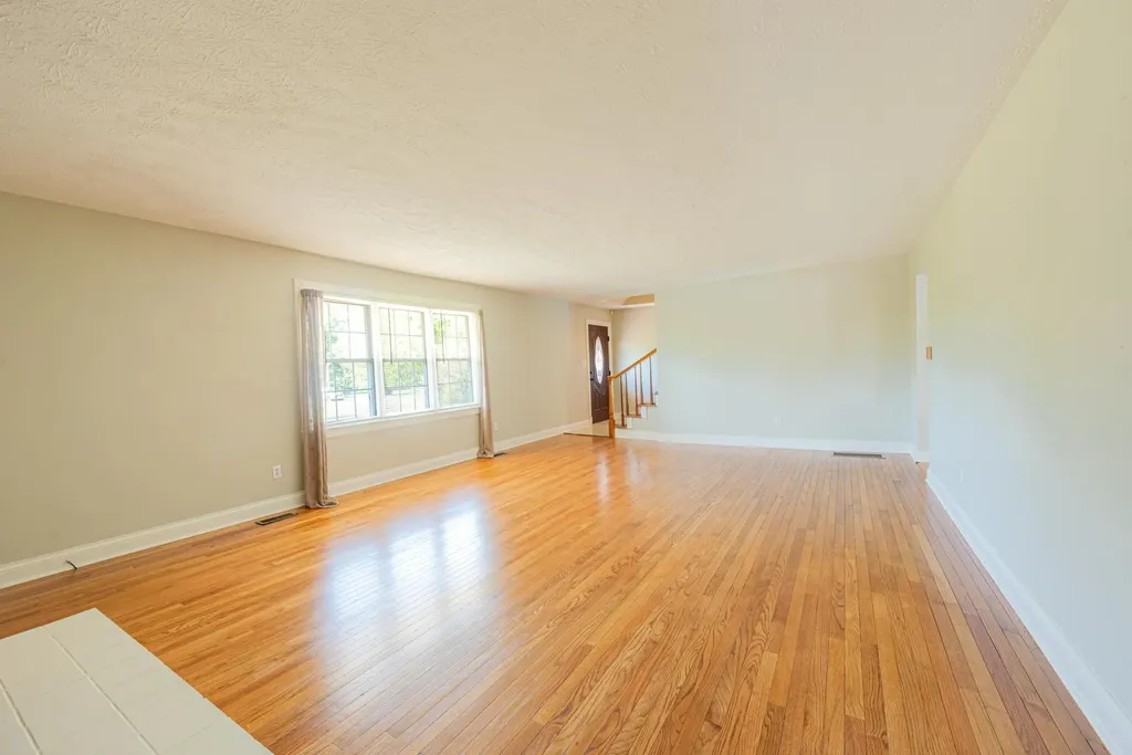 415 S Dogwood Drive Berea KY 40403