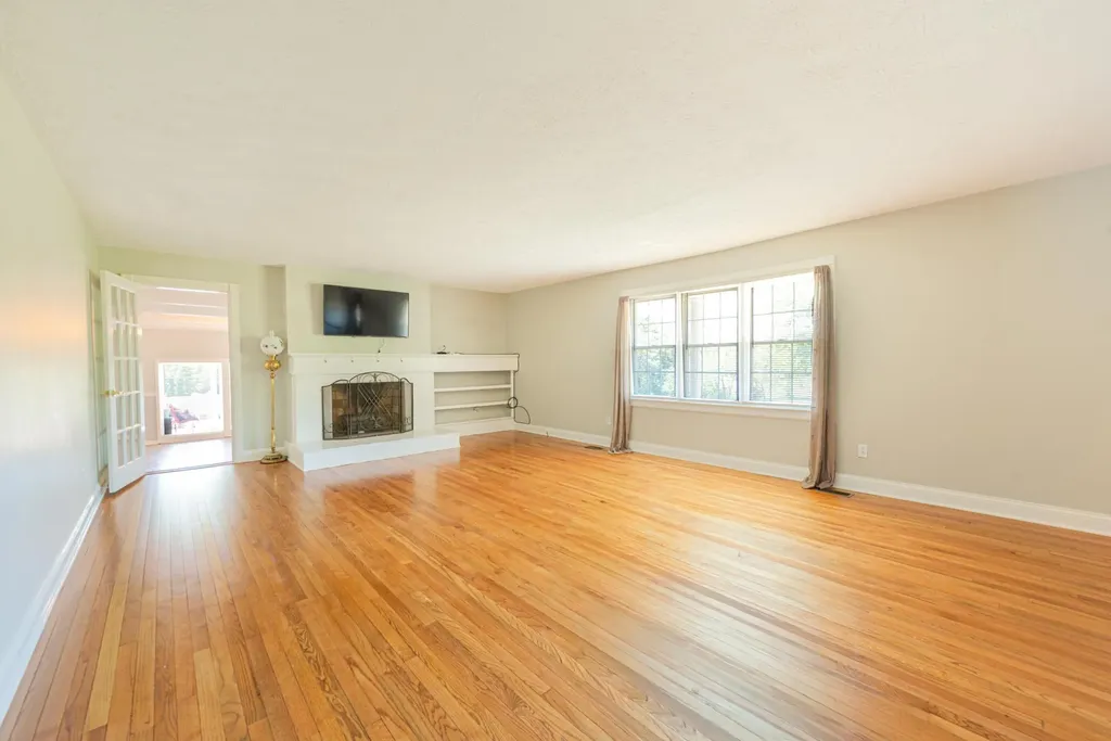 415 S Dogwood Drive Berea KY 40403