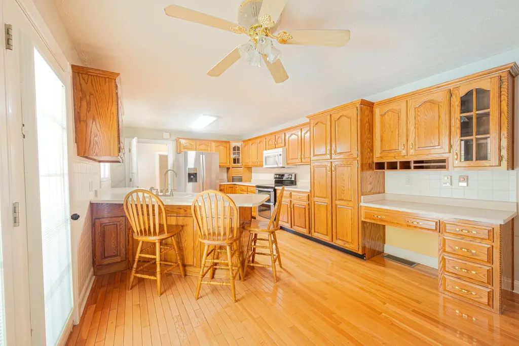 415 S Dogwood Drive Berea KY 40403