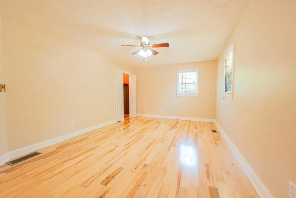 415 S Dogwood Drive Berea KY 40403