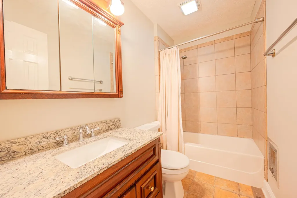 415 S Dogwood Drive Berea KY 40403