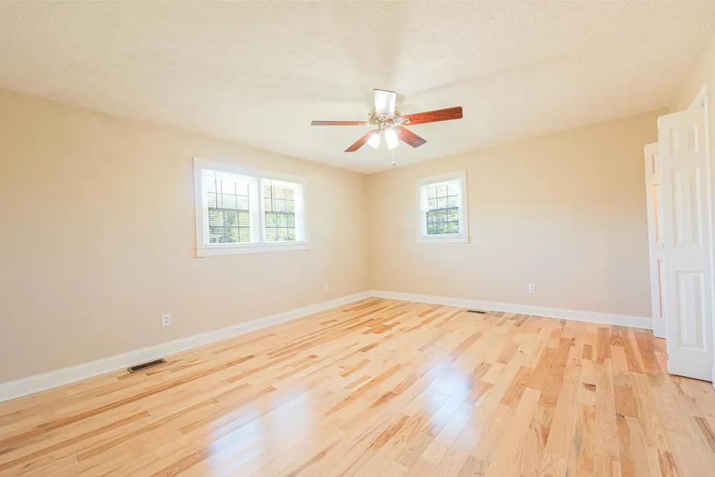 415 S Dogwood Drive Berea KY 40403