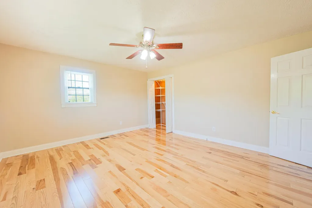 415 S Dogwood Drive Berea KY 40403