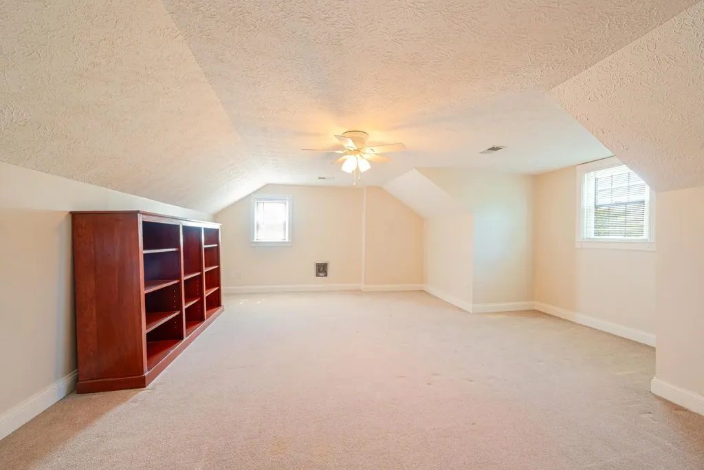 415 S Dogwood Drive Berea KY 40403