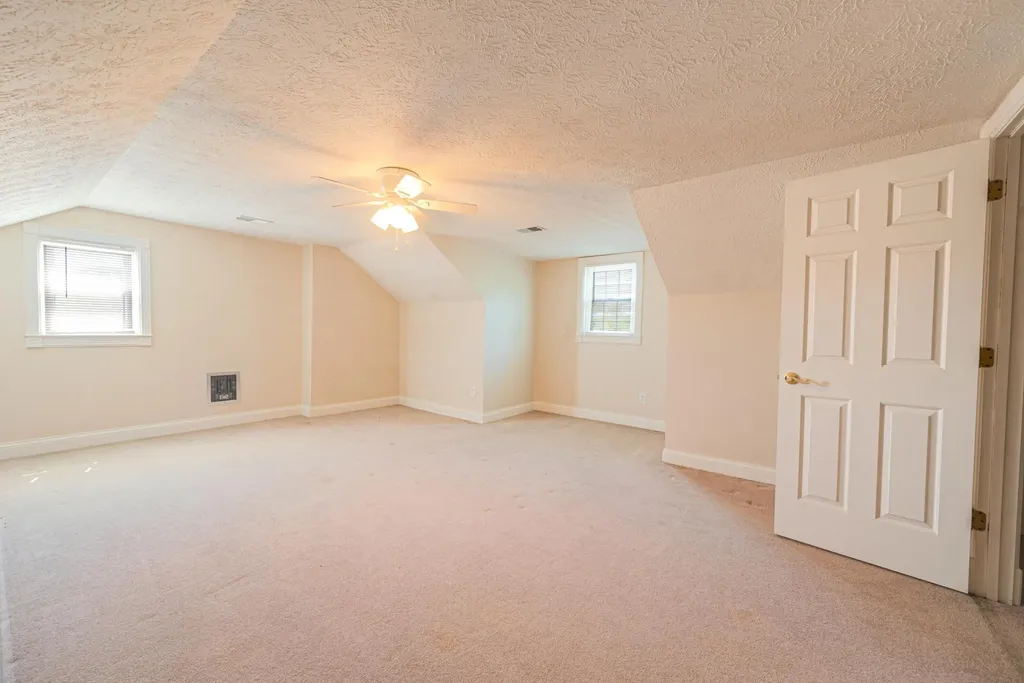 415 S Dogwood Drive Berea KY 40403