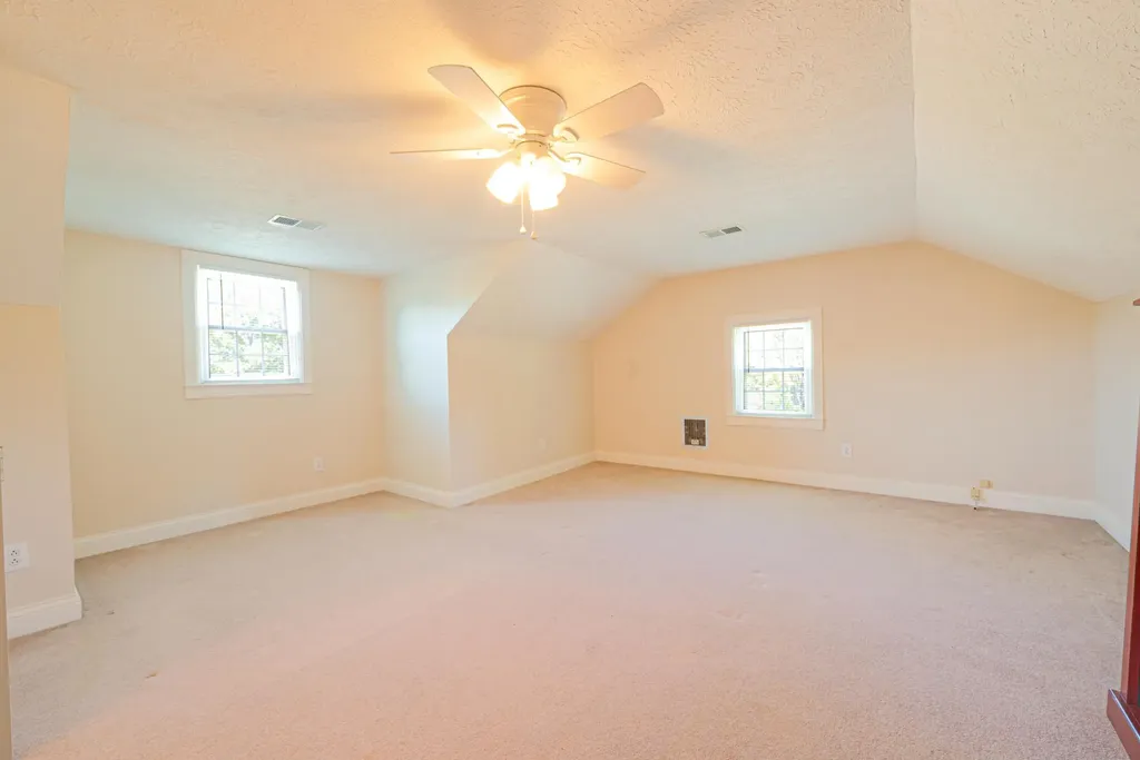 415 S Dogwood Drive Berea KY 40403
