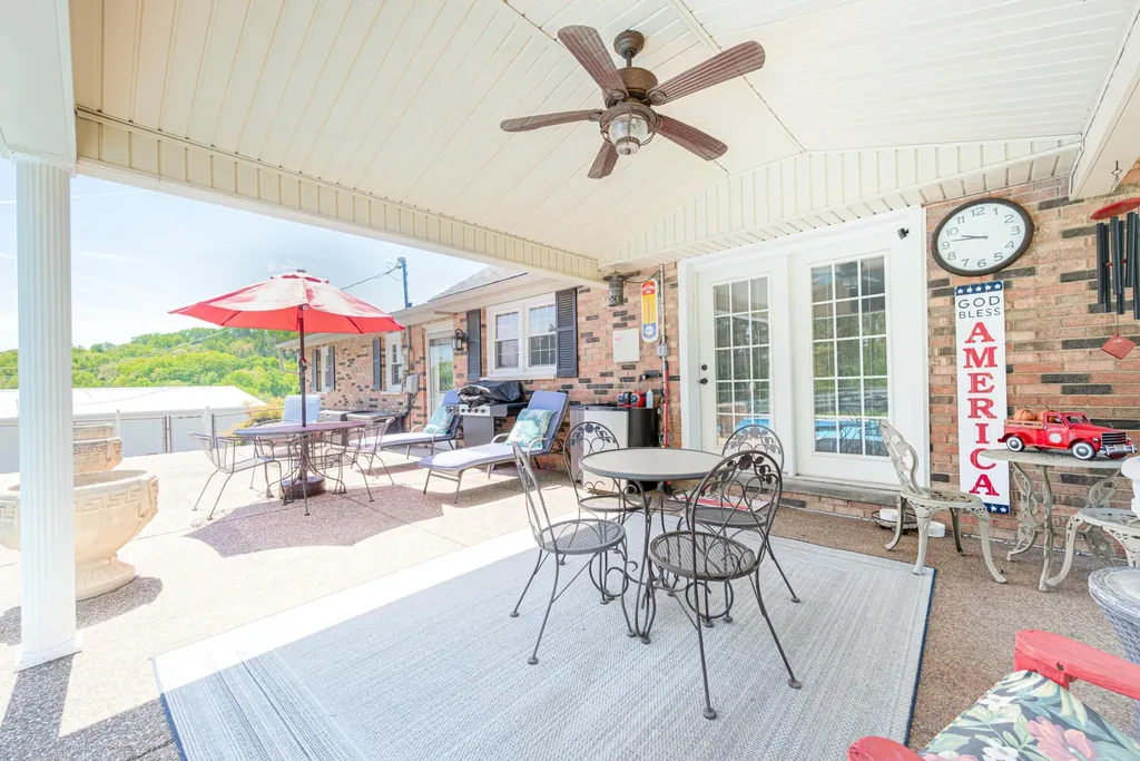 415 S Dogwood Drive Berea KY 40403