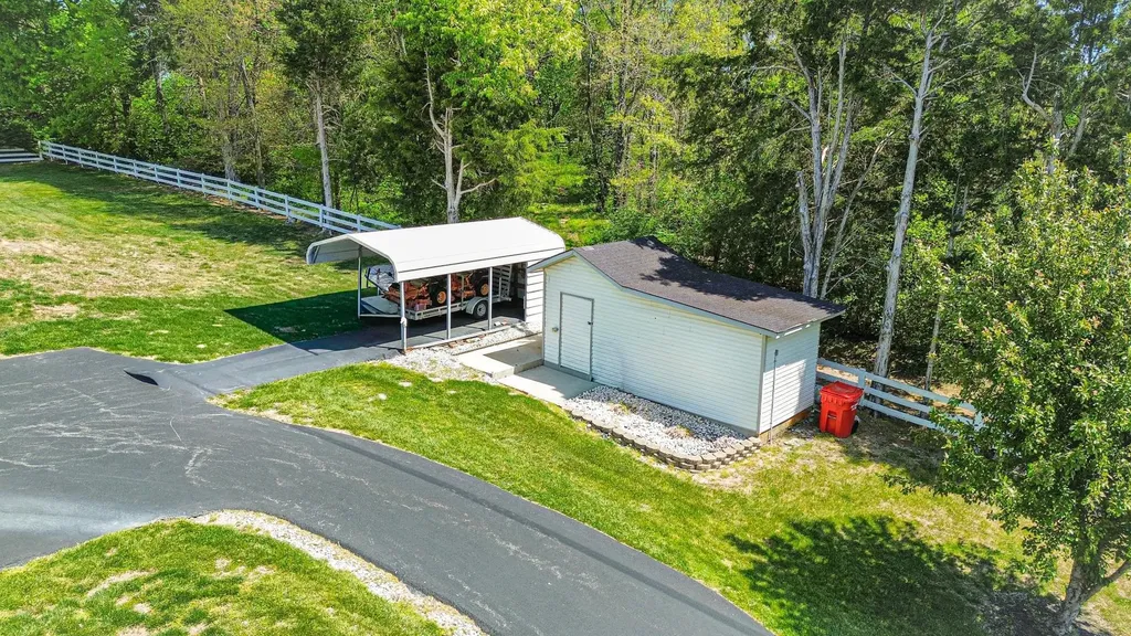 415 S Dogwood Drive Berea KY 40403