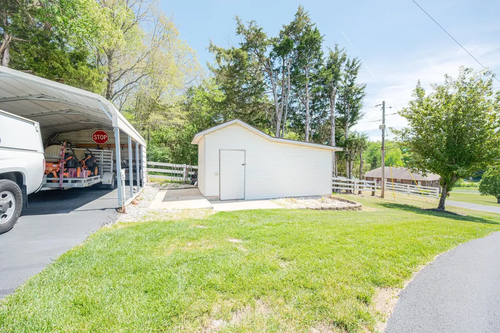 415 S Dogwood Drive Berea KY 40403