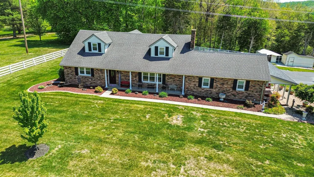 415 S Dogwood Drive Berea KY 40403