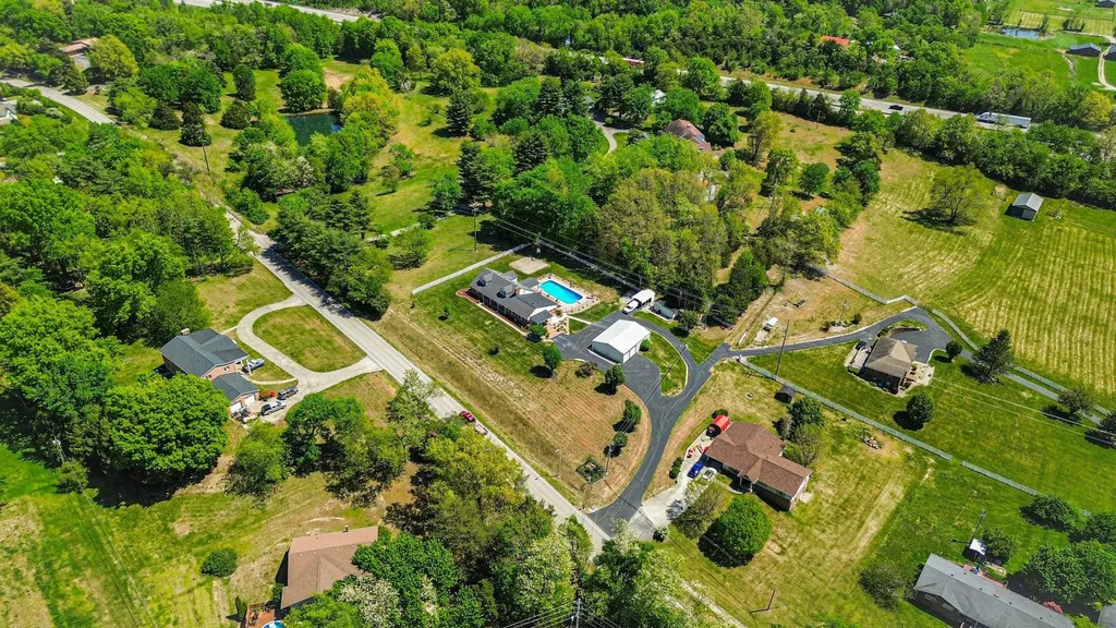 415 S Dogwood Drive Berea KY 40403