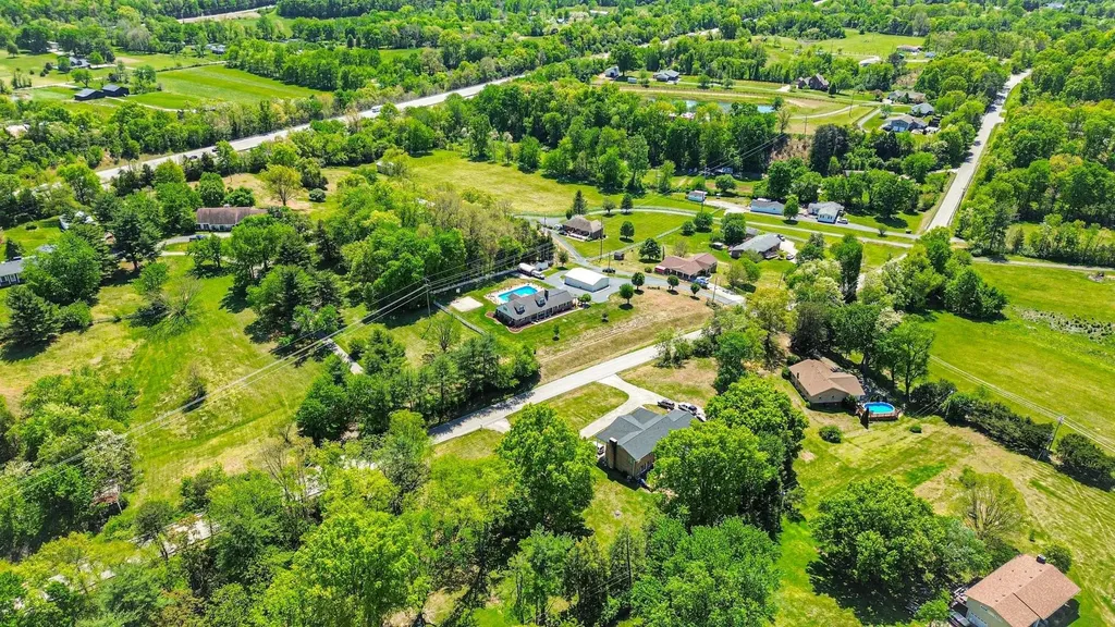 415 S Dogwood Drive Berea KY 40403