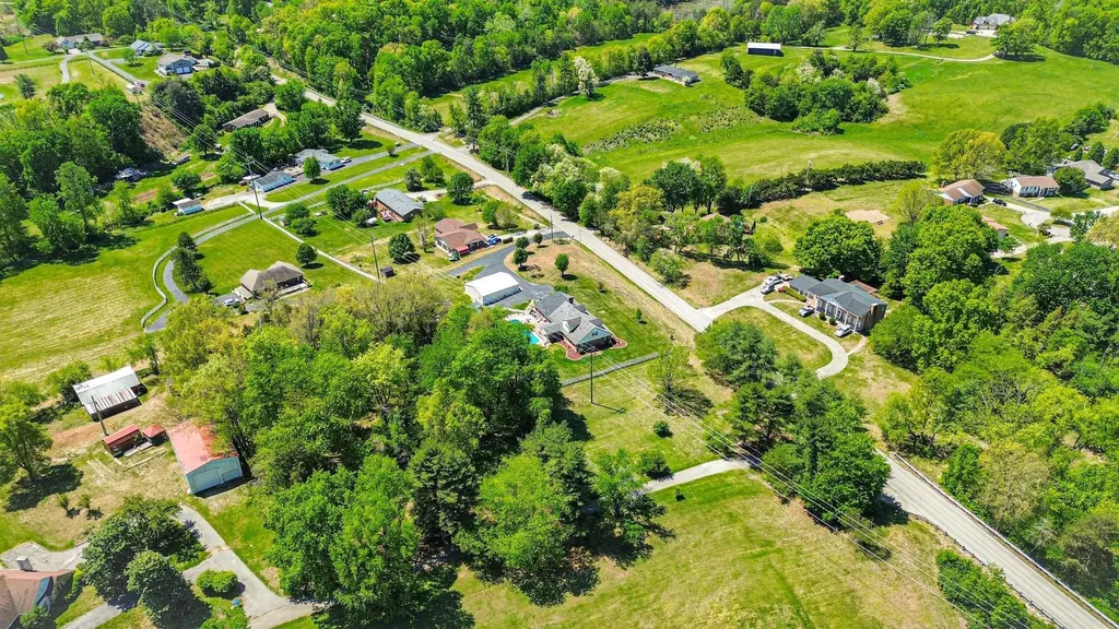 415 S Dogwood Drive Berea KY 40403