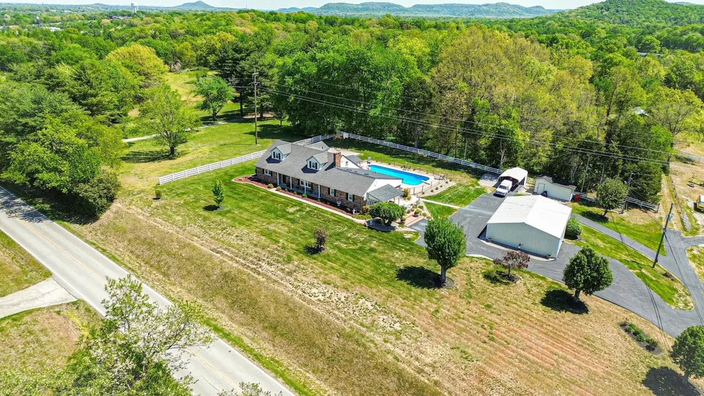 415 S Dogwood Drive Berea KY 40403