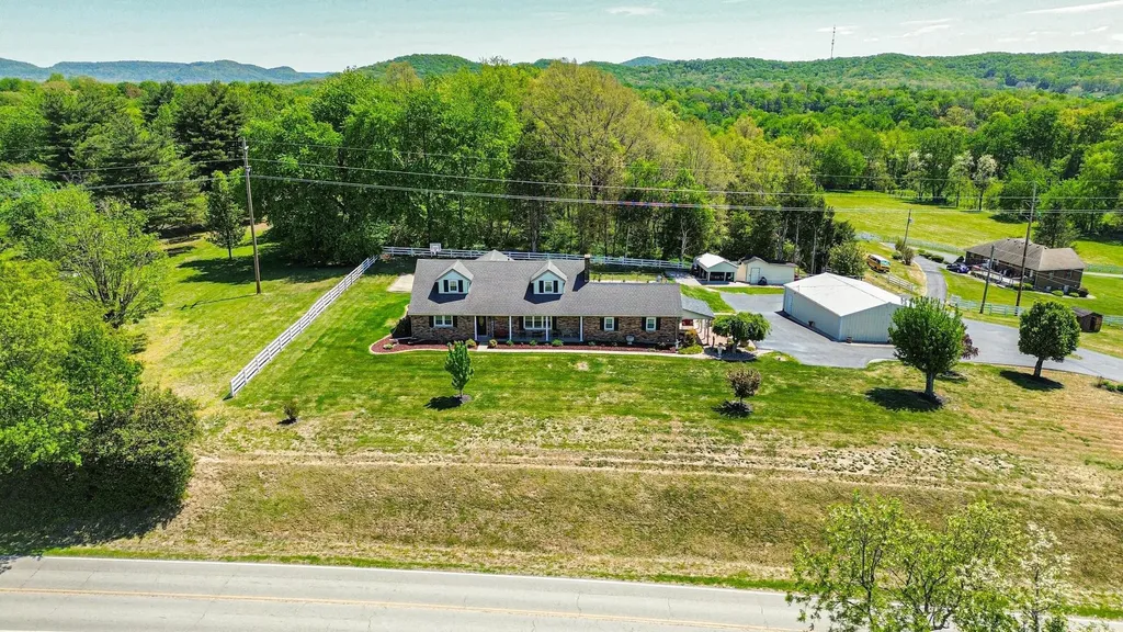 415 S Dogwood Drive Berea KY 40403