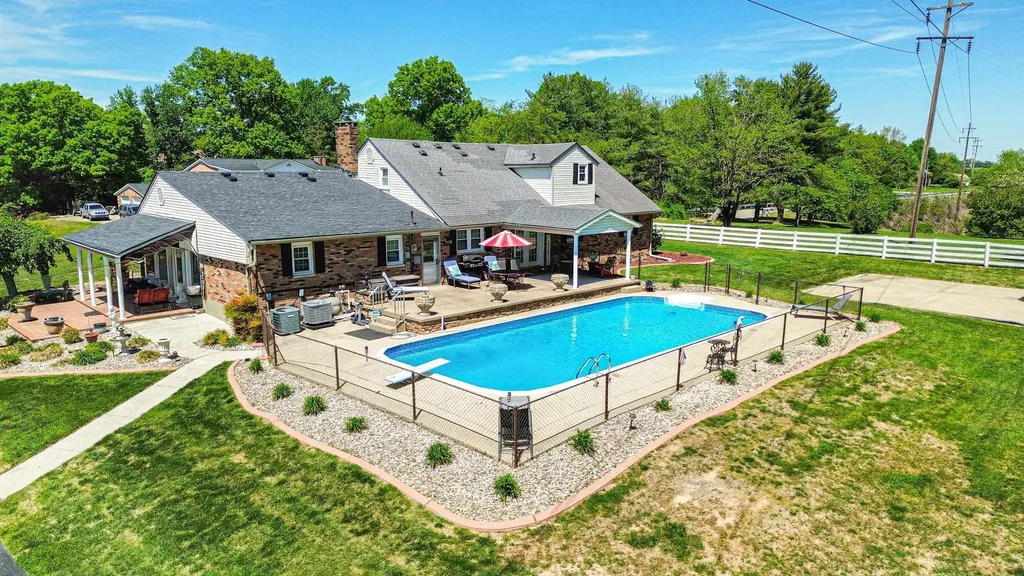 415 S Dogwood Drive Berea KY 40403