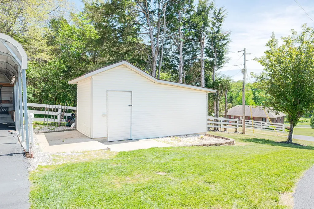415 S Dogwood Drive Berea KY 40403