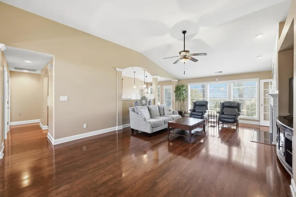4232 Needlerush Drive Lexington KY 40509