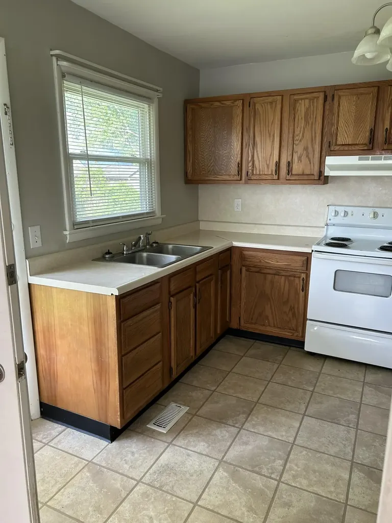 721 E College Street Georgetown KY 40324