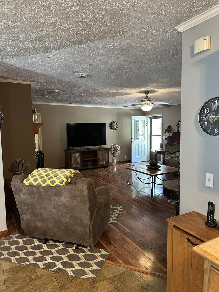 18 Hill Drive Monticello KY 42633