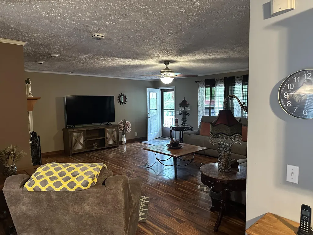 18 Hill Drive Monticello KY 42633