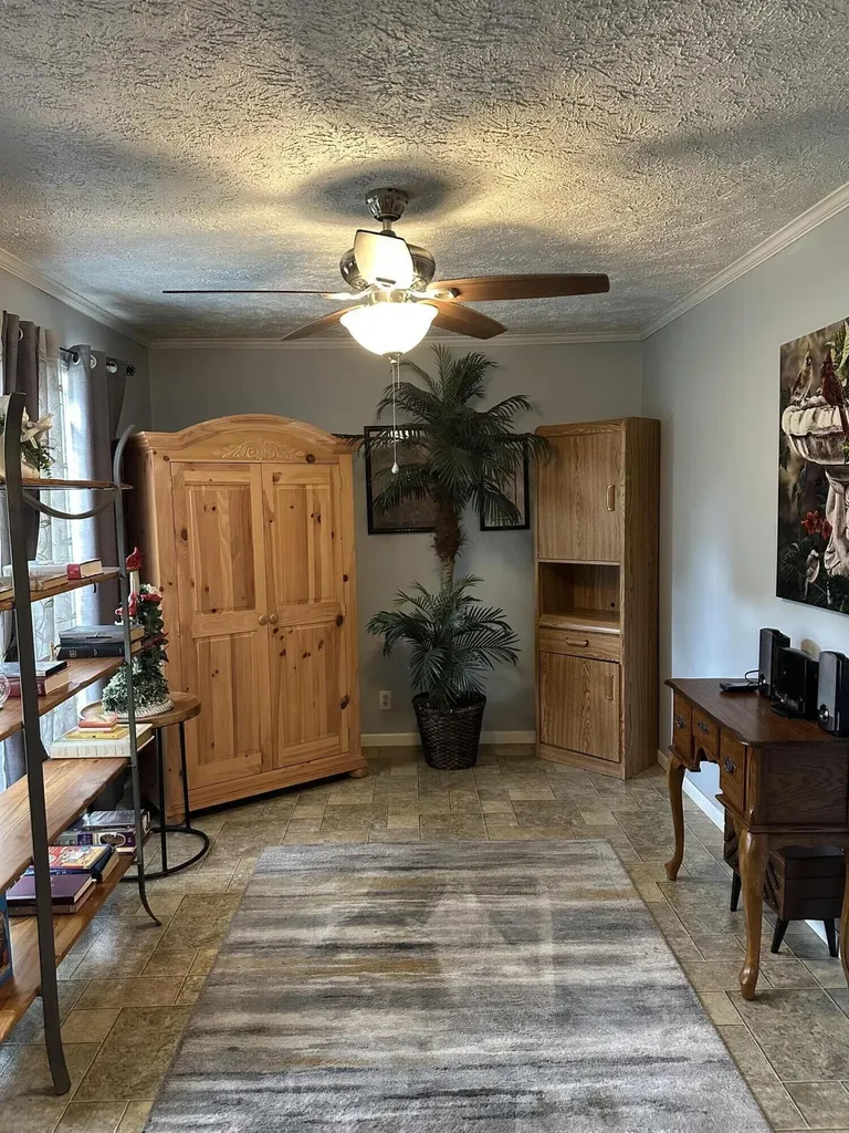 18 Hill Drive Monticello KY 42633