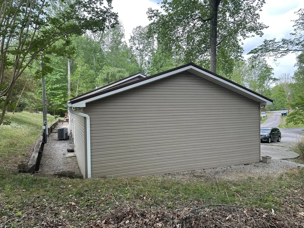 18 Hill Drive Monticello KY 42633