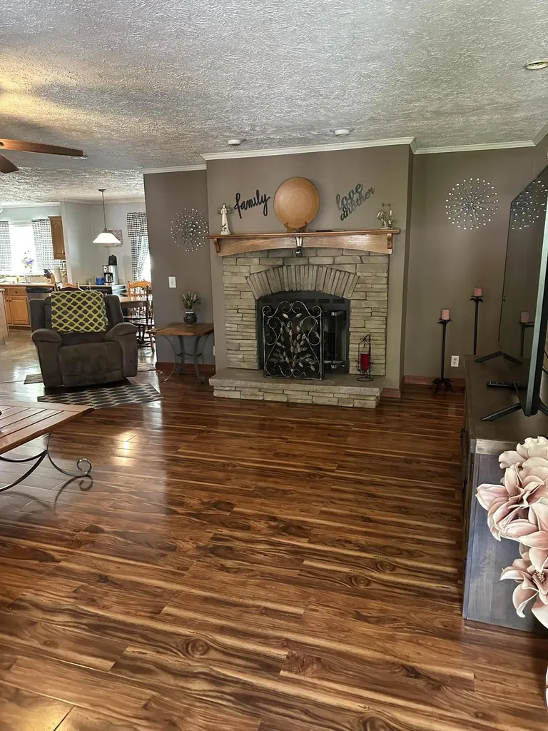 18 Hill Drive Monticello KY 42633