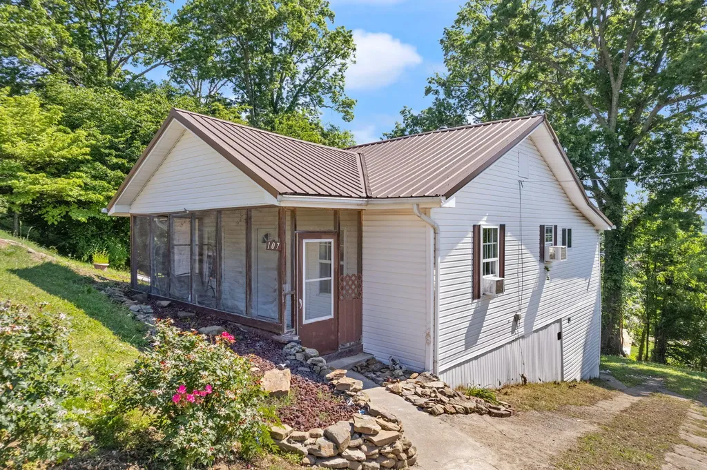 107 Padgett Street Corbin KY 40701