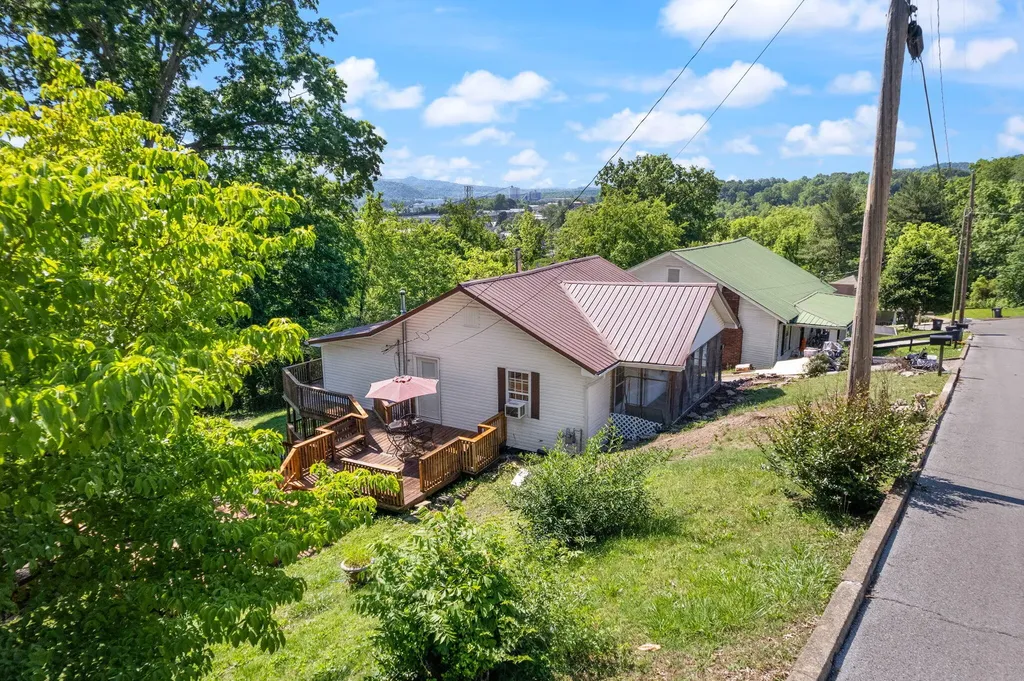 107 Padgett Street Corbin KY 40701