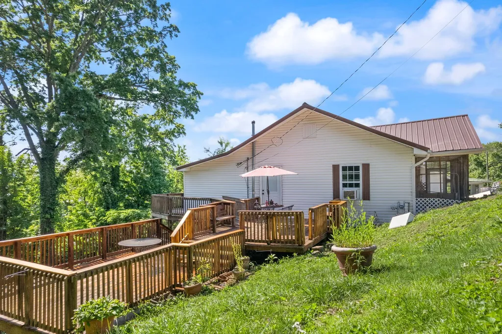 107 Padgett Street Corbin KY 40701