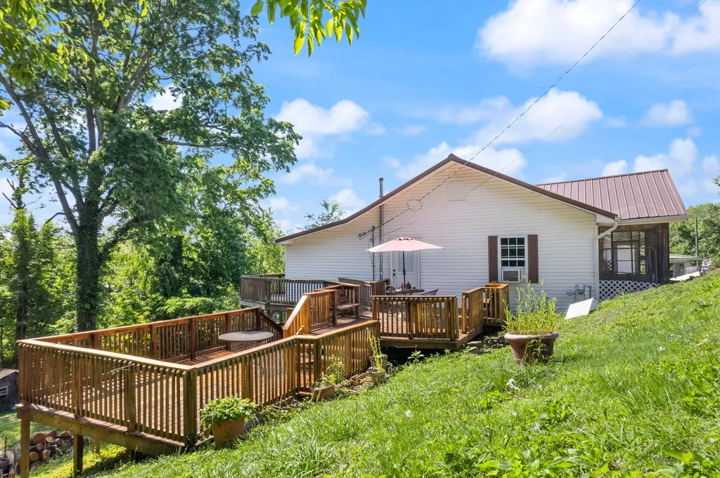 107 Padgett Street Corbin KY 40701