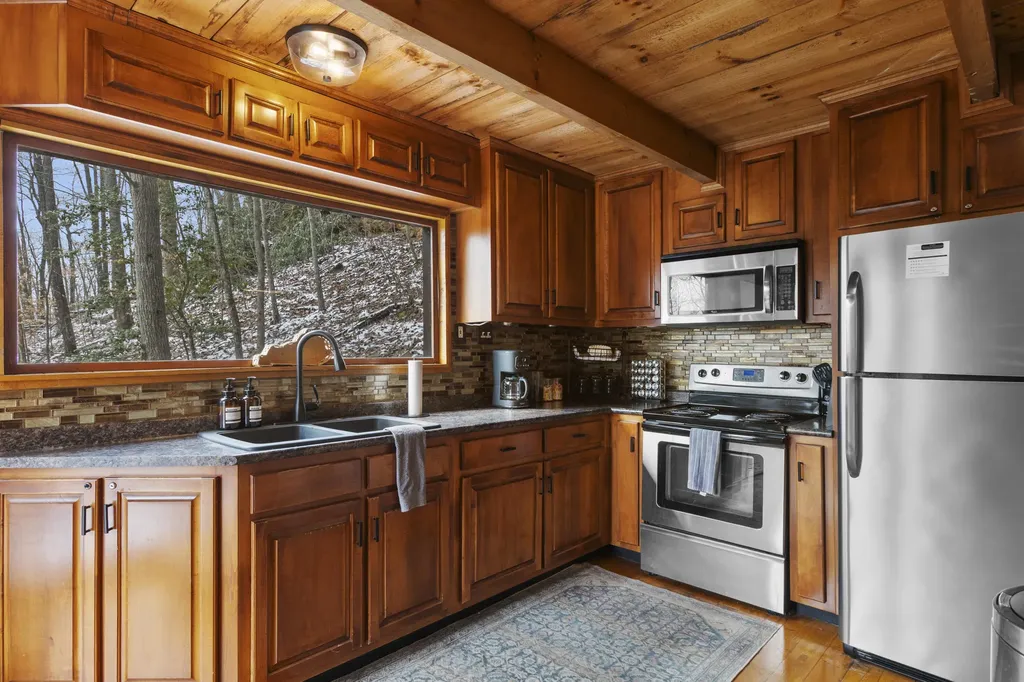 51 Debbie Lane Stanton KY 40380