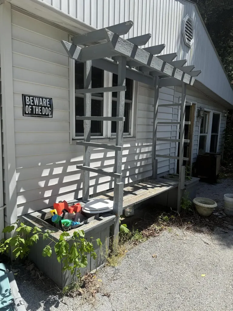 713 Left Fork Fishermans Cove Road London KY 40741