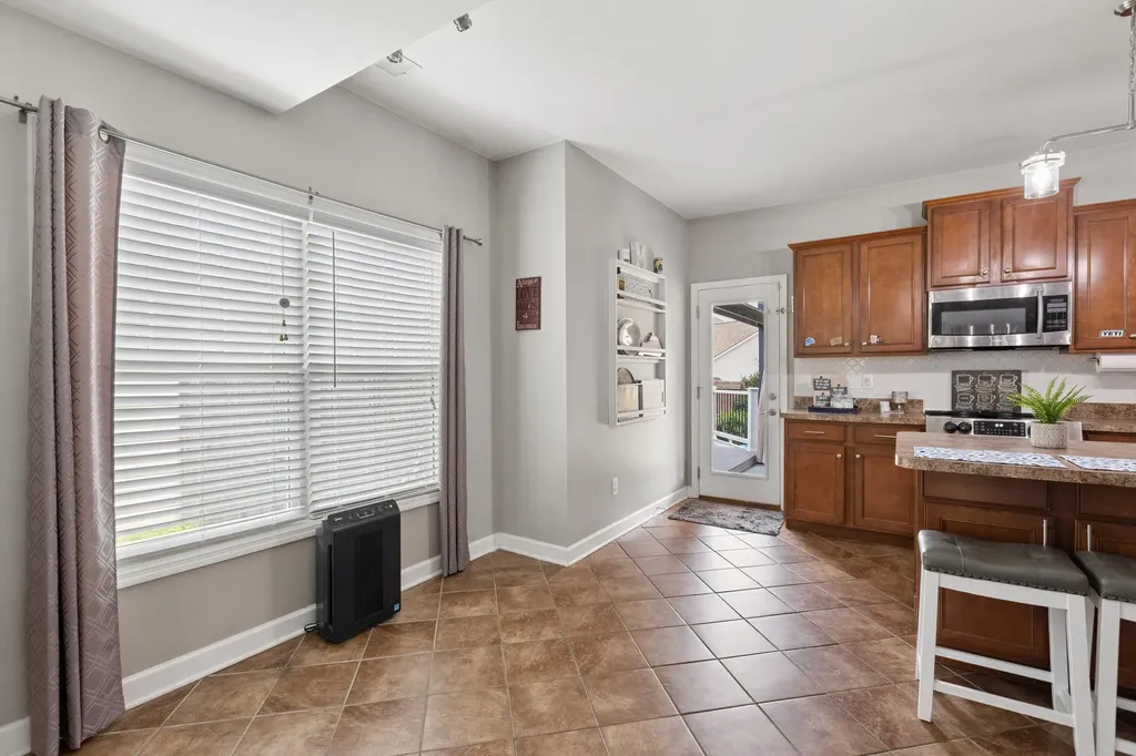 3333 Sweet Clover Lane Lexington KY 40509