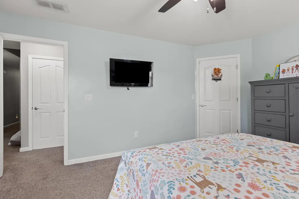 3333 Sweet Clover Lane Lexington KY 40509