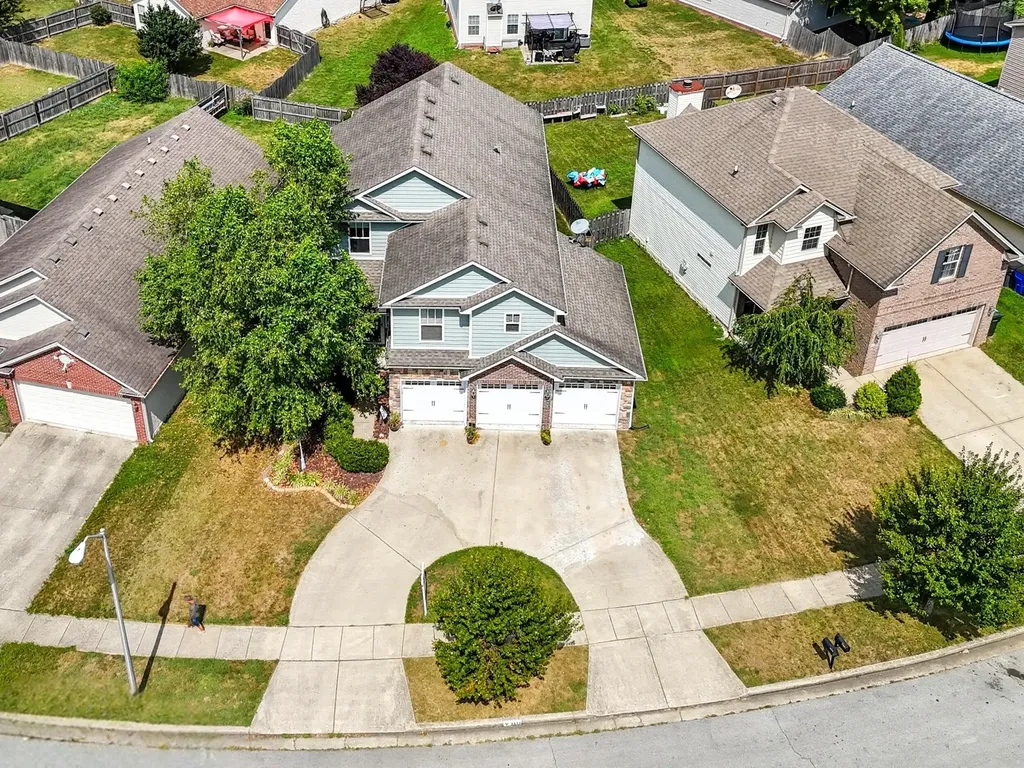 3333 Sweet Clover Lane Lexington KY 40509