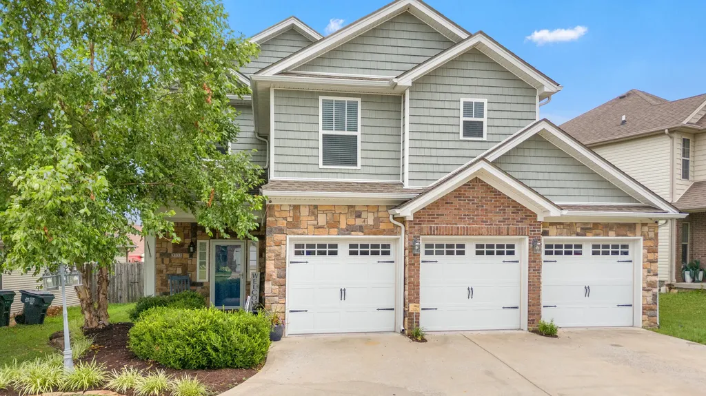 3333 Sweet Clover Lane Lexington KY 40509