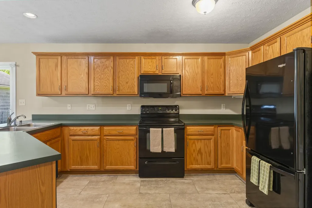 8815 Wisdom Lane Louisville KY 40229